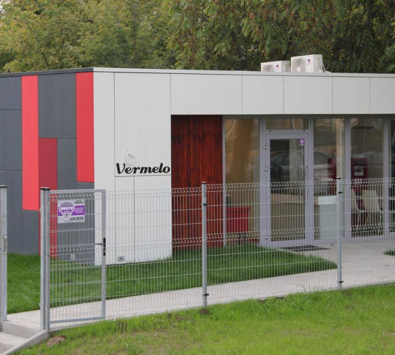 Bürocontainer 54m², mit den Maßen 9,0 x 6,0 x 3,2m