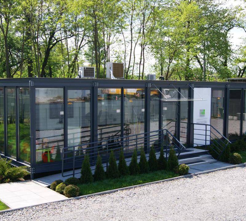 Verkaufscontainer 150m², mit den Maßen 15,0 x 10,0 x 3,2m