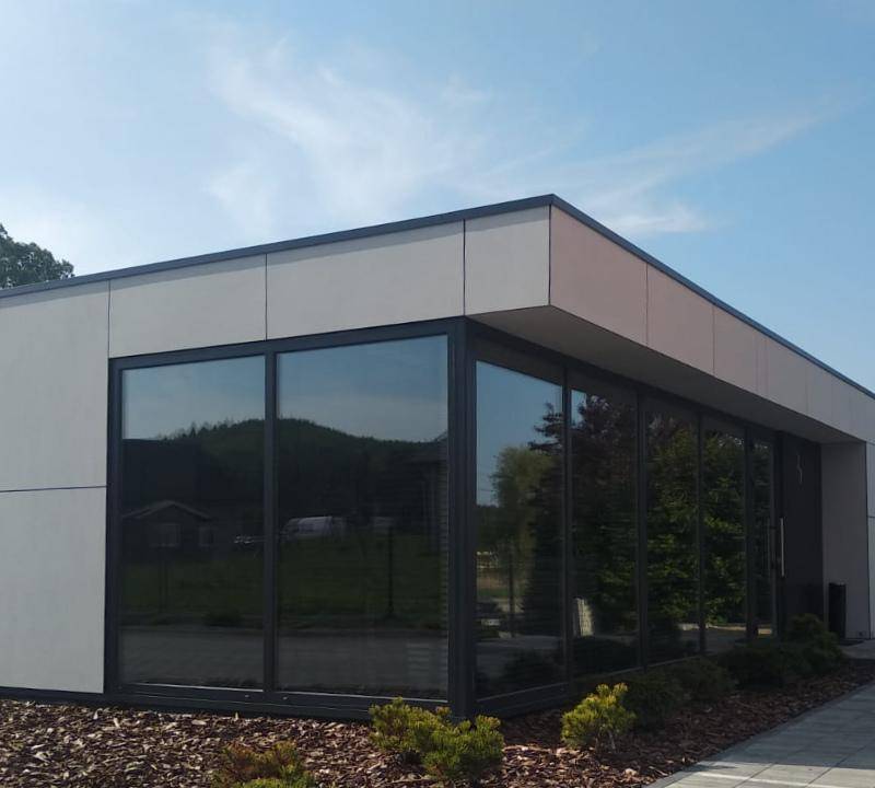 Verkaufscontainer 72m², mit den Maßen 12,0 x 6,0 x 3,2m