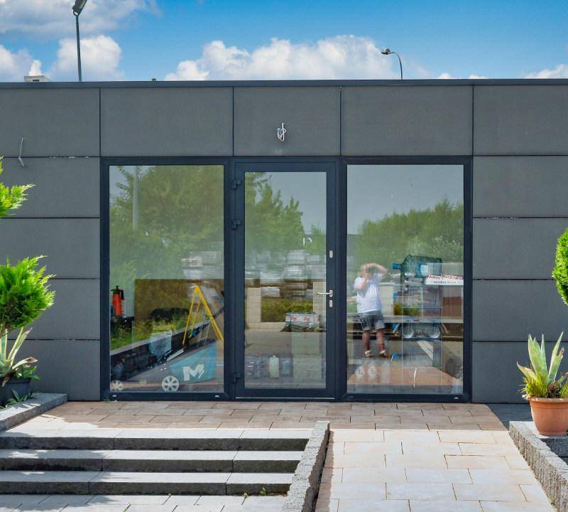 Verkaufscontainer 60m², mit den Maßen 12,0 x 5,0 x 3,2m